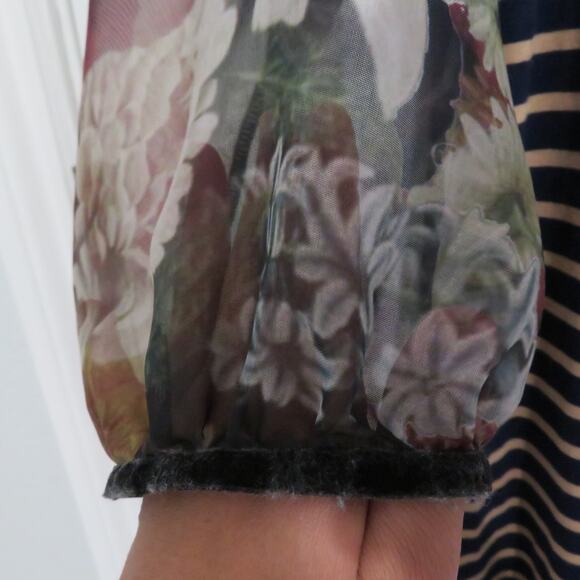 Desigual Womens Sz XXL Navy Tan Striped Floral Mesh Sleeve Top Mixed Fabrics - Picture 4 of 8